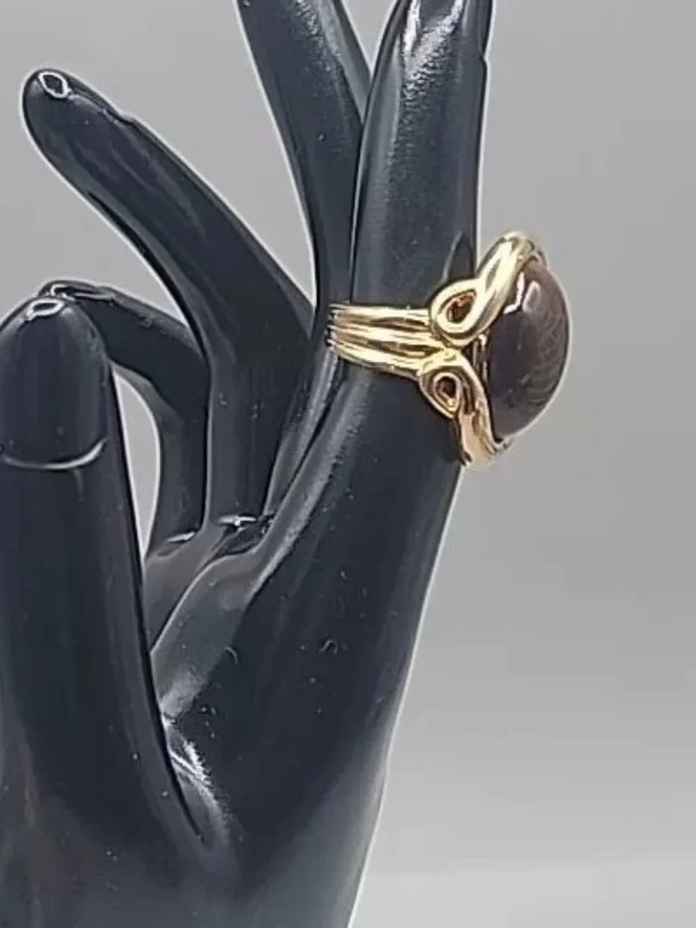 VTG Signed JOMAZ Tiger's Eye Statement Ring Gold Tone Cocktail Cabochon 5.5 RARE